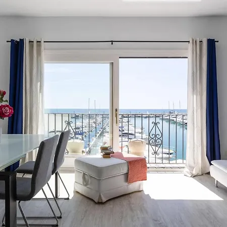 Oleholidays Pb 243 Primera Linea De Mar Puerto Banus Marbella