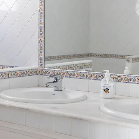 Oleholidays Pb 243 Primera Linea De Mar Puerto Banus Apartment Marbella