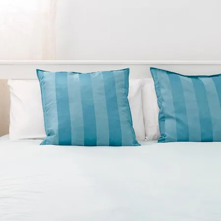 Apartment Oleholidays Pb 243 Primera Linea De Mar Puerto Banus