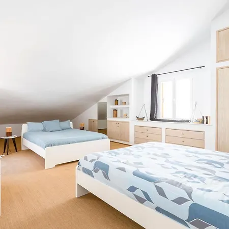 Oleholidays Pb 243 Primera Linea De Mar Puerto Banus Marbella