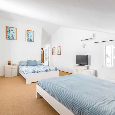 Oleholidays Pb 243 Primera Linea De Mar Puerto Banus Apartment Marbella